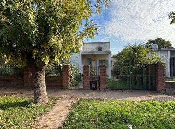 Casa · 60m² · 3 Ambientes · 1 Cochera · Casa Dúplex en Venta en Glew, Almirante Brown, G. B. a. Zona Sur