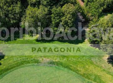 Casa · 444m² · 10 Ambientes · Amplia Casa en Arelauquen Country Golf & Polo Al Pie del Hoyo 14. Vista Amplia Al Cerro Catedral