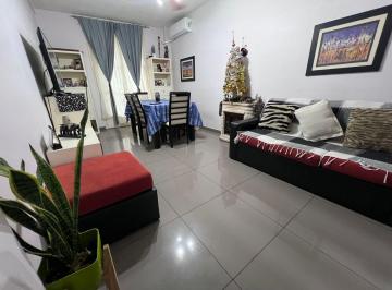 Departamento · 60m² · 3 Ambientes · Departamento 3 Ambientes, Segundo Piso por Escalera!