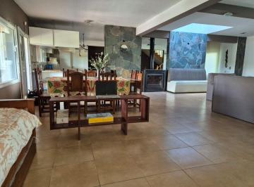 Casa · 393m² · 9 Ambientes · 4 Cocheras · Venta Gran Chalet Merlo (S. L) Estacion Villa Elena