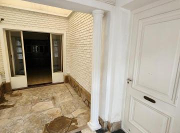 Casa · 163m² · 6 Ambientes · Casa en Barrio Centro en Esperanza