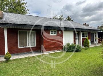 Casa · 198m² · 4 Ambientes · 3 Cocheras · Casa en Venta Barrio Parque Sakura
