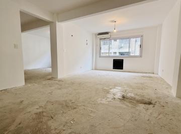 Oficina comercial · 76m² · 2 Ambientes · Oficina en Recoleta