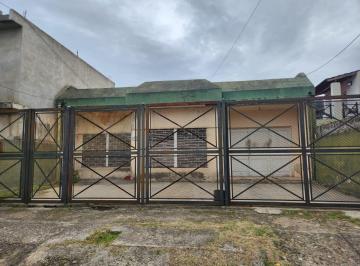 Casa · 104m² · 4 Ambientes · 2 Cocheras · Casa en San Justo