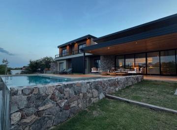 Casa de 11 ambientes, Mendiolaza · Hermosa Casa en Venta Nueva en Estancia Q2, 6 Dorm. con Pisicna y Quincho