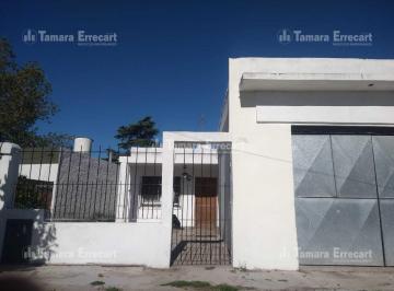 Casa · 150m² · 3 Ambientes · 1 Cochera · Casa Chalet en Venta en Los Polvorines, Malvinas Argentinas, G. B. a. Zona Norte