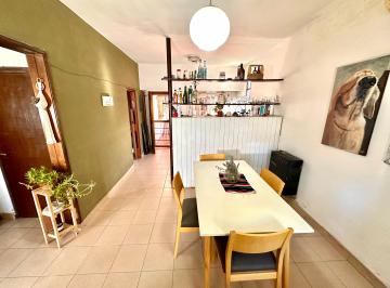 Casa de 7 ambientes, Córdoba · Casa de 3 Dorm. con Patio en B° Alberdi.