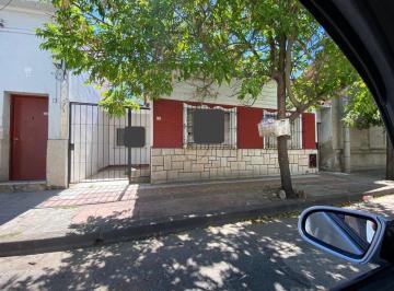 Casa · 395m² · 5 Ambientes · Venta de Casa y Galpon a Reparar B, Pueyrredon Cba