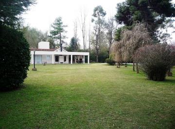 Casa · 140m² · 5 Ambientes · 2 Cocheras · Casa en Excelente Ubicacion, en Venta, Club de Campo El Moro, Marcos Paz