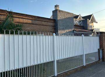 Casa de 7 ambientes, Esteban Echeverría · Alquiler - Casa en Monte Grande