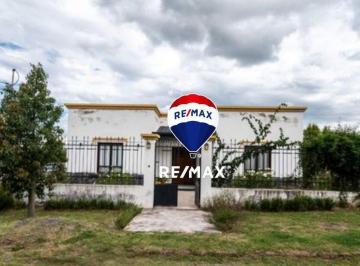 Casa · 160m² · 3 Ambientes · Casa 2 Dorm. Venta El Mollar I con Pileta