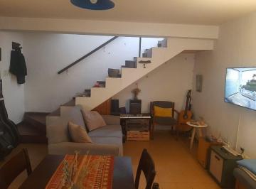 Departamento · 48m² · 2 Ambientes · Venta Departamento PH, Alto Dorrego, Gllén