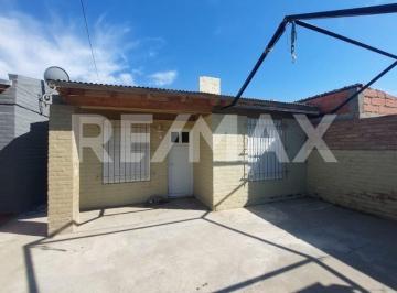 Casa · 57m² · 3 Ambientes · 1 Cochera · Venta de Casa en Balneario Las Grutas, Rio Negro