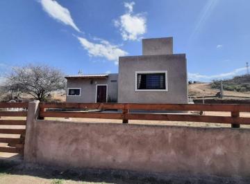 Casa · 90m² · 4 Ambientes · 1 Cochera · Venta Casa 2 Dorm. en Estancia Vieja