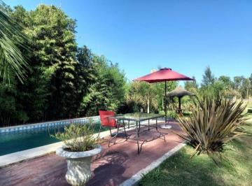 Quinta vacacional · 78m² · 1 Dormitorio · 2 Cocheras · Venta Casa Quinta Cañuelas
