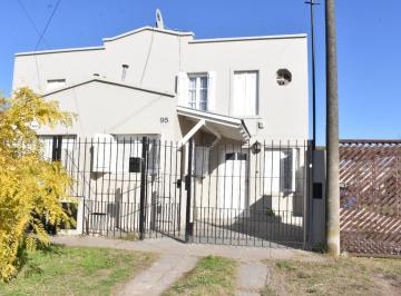 PH · 107m² · 4 Ambientes · 1 Cochera · PH en Venta - 3 Dorm. 2 Baños - Cochera - 200 m² - Necochea