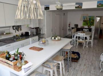 Departamento · 136m² · 4 Ambientes · 1 Cochera · Departamento Refaccionado en Martinez 3 Dorm. y Cochera Cub