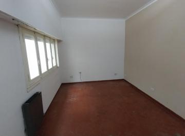 Oficina comercial de 3 ambientes, Caballito · Departamento 3 Amb PH en Pb Uso Comercial o Prof.