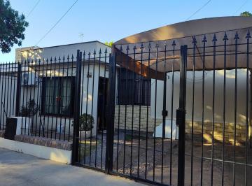 Casa de 6 ambientes, Guaymallén · Oportunidad - 2 Propiedades en Una - B° Santa Ana - Escritura Inmediata