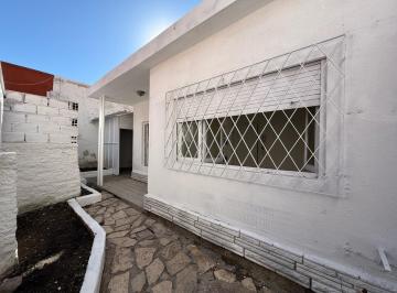 PH · 60m² · 3 Ambientes · PH en Moron - Venta