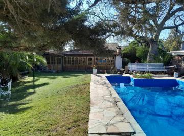 Casa · 350m² · 5 Dormitorios · 5 Cocheras · Casa en Venta 5 Dorm. en El Corazón de Maipú, Mendoza