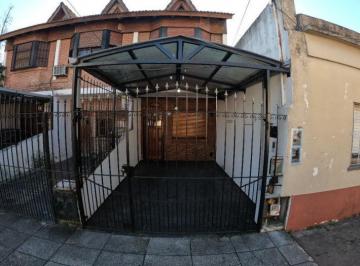 Casa · 95m² · 4 Ambientes · 1 Cochera · Duplex en Venta en Ramos Mejia