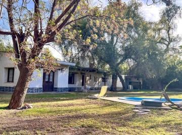 Casa · 208m² · 4 Ambientes · 2 Cocheras · Venta Casa B° Privado Vistalba Country, Mendoza
