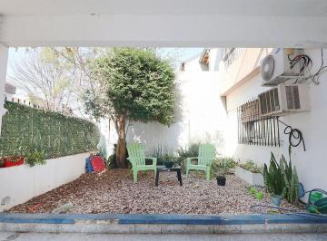 Casa · 133m² · 4 Ambientes · 1 Cochera · Venta Casa 4 Amb Lotepropio Versalles Apto Credito