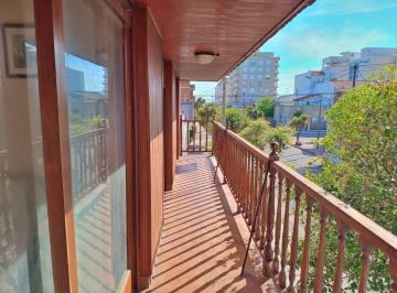 PH · 85m² · 4 Ambientes · 1 Cochera · Venta PH 4 Ambientes con Balcón Cochera La Perla