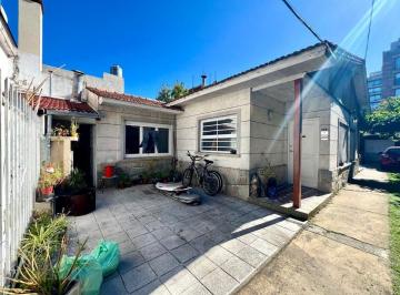 PH · 38m² · 2 Ambientes · 1 Cochera · Venta PH 2 Ambientes con Patio en Los Troncos