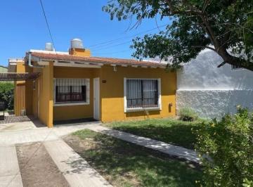 Casa · 60m² · 2 Ambientes · 1 Cochera · Casa en Venta - 1 Dormitorio 1 Baño - 260 m² - Miramar