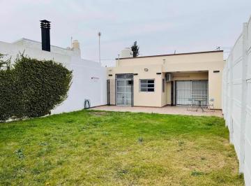 Casa · 90m² · 3 Ambientes · 1 Cochera · Casa en Venta. 2 Dorm. 1 Baño - Cochera - 260 m² - Lisandro Olmos
