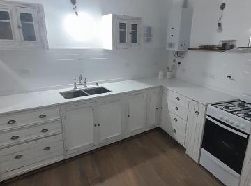 Casa de 3 ambientes, Rosario · Venta