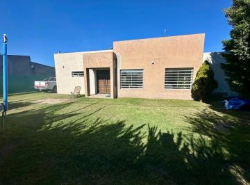 Casa · 186m² · 3 Ambientes · Casa en Alquiler Villa Bordeu