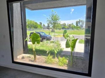 Casa · 181m² · 5 Ambientes · 2 Cocheras · Casa en Venta en Santa Sofía, Pilar del Este, Pilar