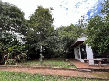 Casa · 840m² · 5 Ambientes · 1 Cochera · Galpón Más Departamentos en Venta