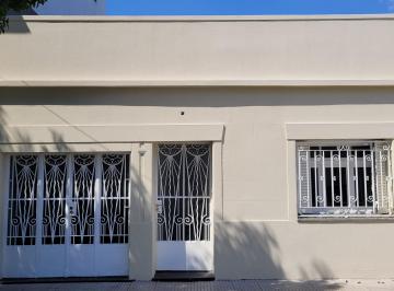 Casa de 4 ambientes, Mataderos · Casa en Alquiler Barrio Residencial Naón - Reciclada a Nuevo