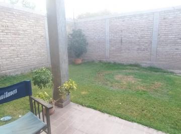 Casa de 5 ambientes, Carrodilla · Casa en Venta