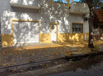 Casa de 4 ambientes, Lanús · Casa