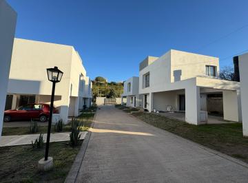 Casa de 4 ambientes, La Calera · Alquiler Duplex Amoblado - 3 Dorm. - Cuesta Colorada