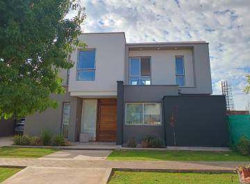 Casa de 6 ambientes, Maipú · Casa en Olivos del Torreon