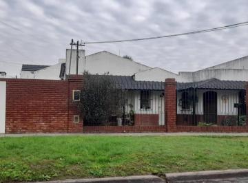 1916527819.jpg · Casa en Venta Ubicado en Llavallol, Lomas de Zamora, G. B. a. Zona Sur