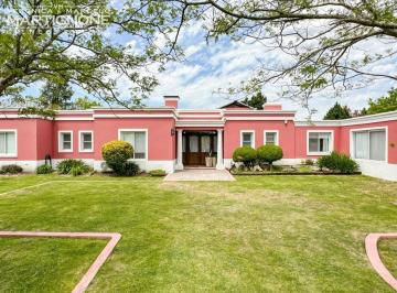 Casa · 245m² · 5 Ambientes · 2 Cocheras · Casa en Venta en Club de Campo La Ranita