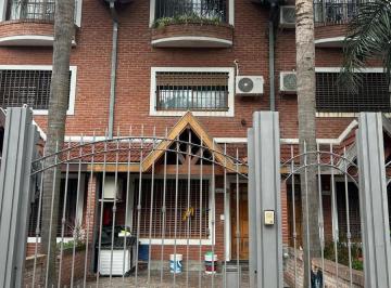 Casa · 165m² · 4 Ambientes · 1 Cochera · Casa en Olivos