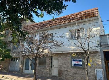 Casa · 177m² · 8 Ambientes · 1 Cochera · Venta Casa 3 Dor - Barrio San Martín - Apta Crédito
