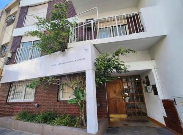 Departamento · 43m² · 2 Ambientes · 2 Cocheras · Alquiler Avellaneda Centro Dpto 2 Amb C/cochera