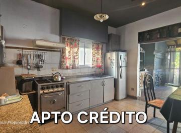 Casa · 178m² · 4 Ambientes · 2 Cocheras · Venta Casa 4 Amb 386 m² en Caseros, Cochera