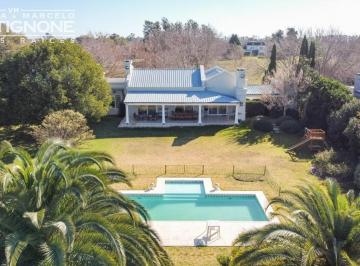 Casa · 360m² · 5 Ambientes · 2 Cocheras · Casa en Venta San Francisco Club de Campo Manzanares Pilar