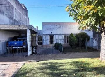 Casa · 350m² · 9 Ambientes · 3 Cocheras · Oportunidad Casa Apta Banco 72 y 19