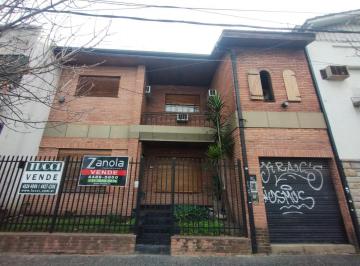 Casa · 350m² · 6 Ambientes · Propiedad en Block Ideal 2 Familias o Inversor